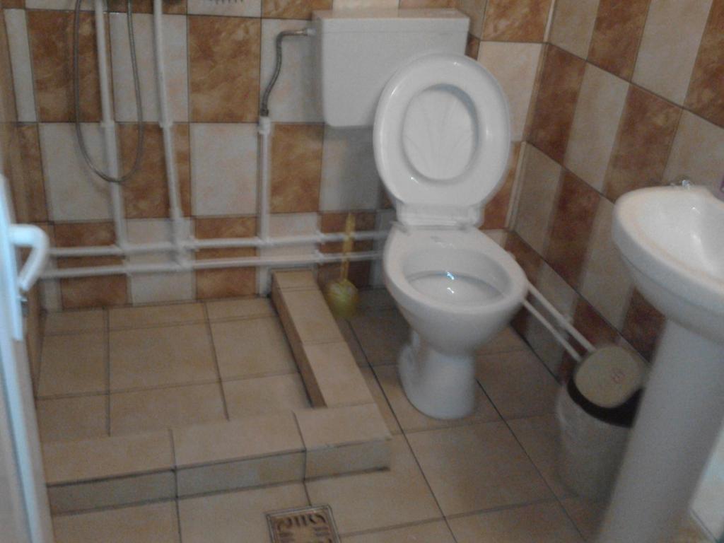 Pensiunea Iuliana Căpăţîneni-Ungureni Pokój zdjęcie